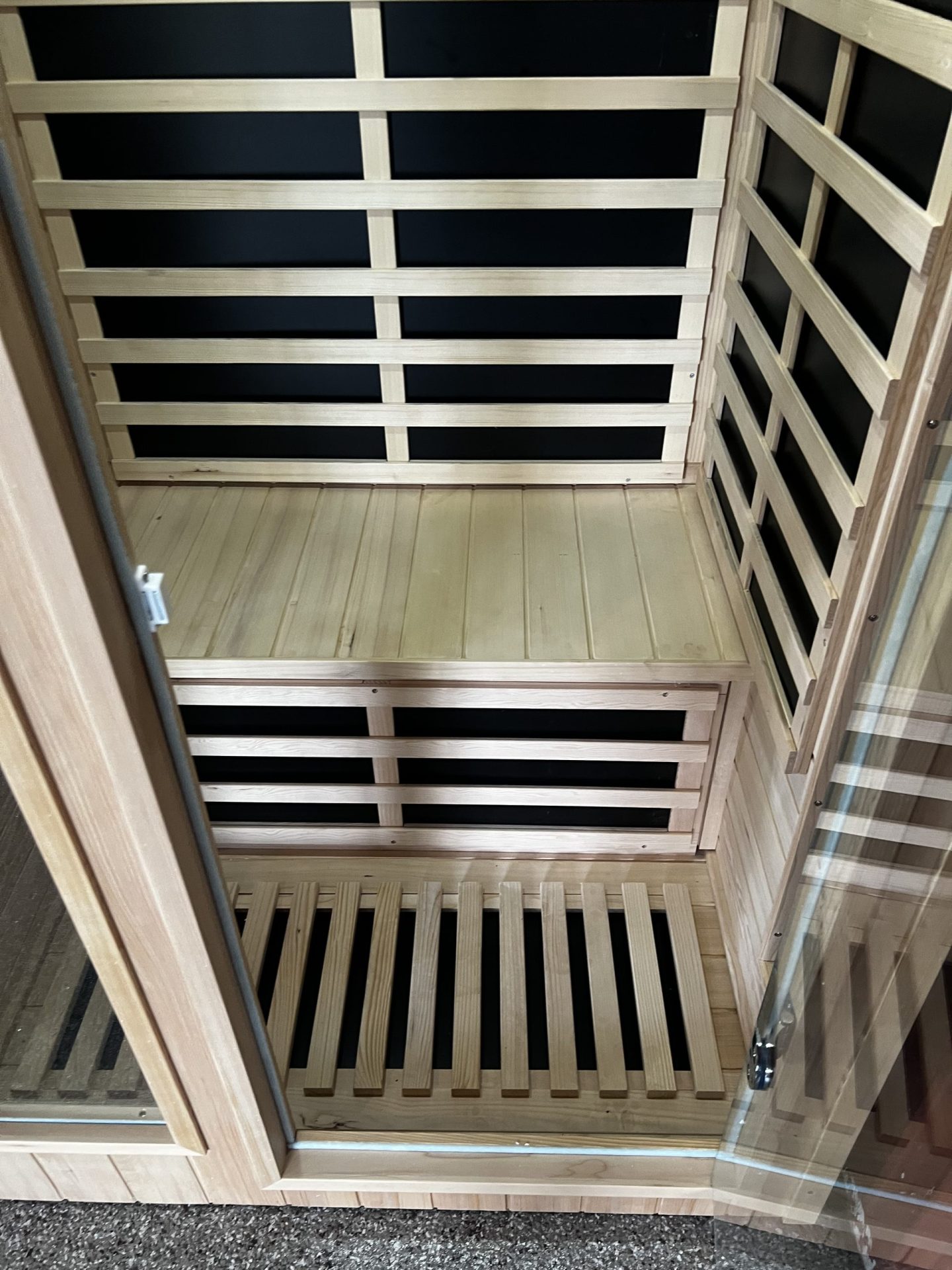 Kanlanth sauna bench and floor with far infrared heating panels